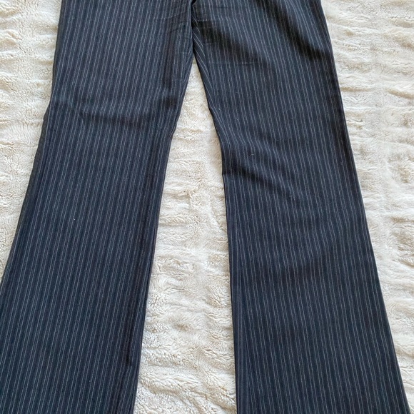 Gorgeous BCBG dress pant w/ double tuxedo stripe - Picture 4 of 16